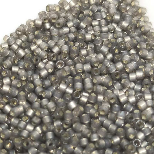 11/0 MIYUKI delica DB0631 - Dark Silver Grey transparent - 1gr.  - Miyukilandia