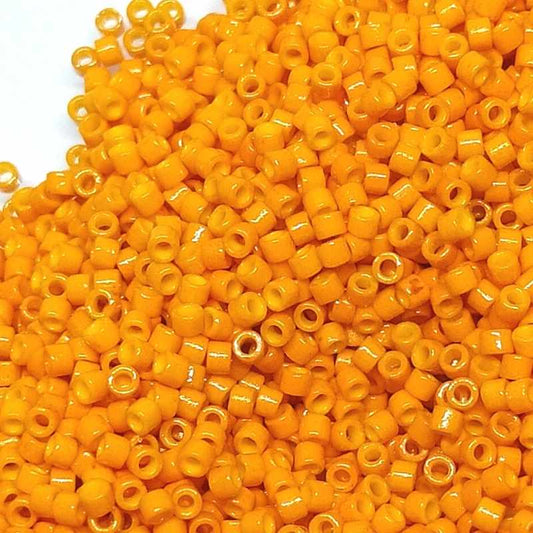 11/0 MIYUKI delica DB2104 - Duracoat Opaque Kumquat - 1gr.  - Miyukilandia