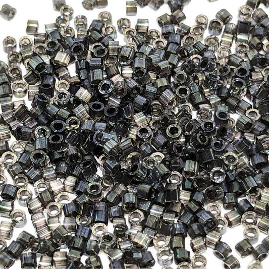 11/0 MIYUKI delica DB1818 - Gray Silk Satin - 1gr.  - Miyukilandia