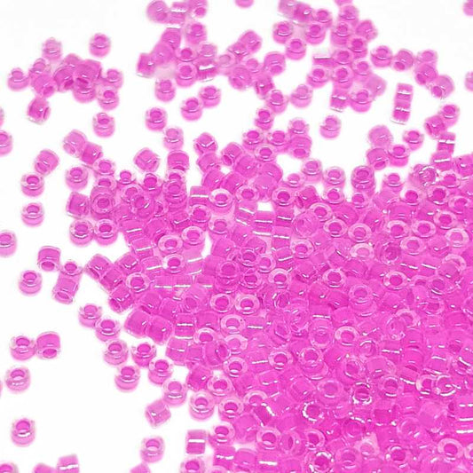 11/0 MIYUKI delica DB2037 - Luminous Hot Magenta - 1gr.  - Miyukilandia