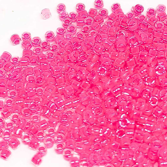 11/0 MIYUKI delica DB2035 - Luminous Wild Strawberry - 1gr.  - Miyukilandia