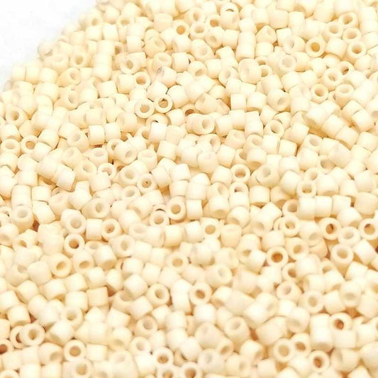 11/0 MIYUKI delica DB0353 - Matte Dark Cream - 1gr.  - Miyukilandia