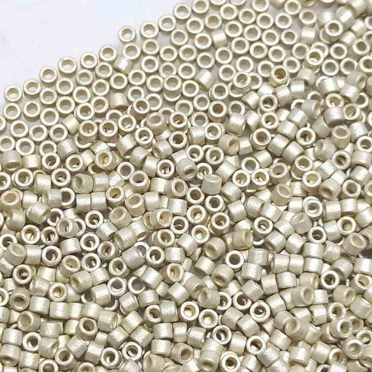 11/0 MIYUKI delica DB0335 - Matte Galvanized Silver - 1gr.  - Miyukilandia