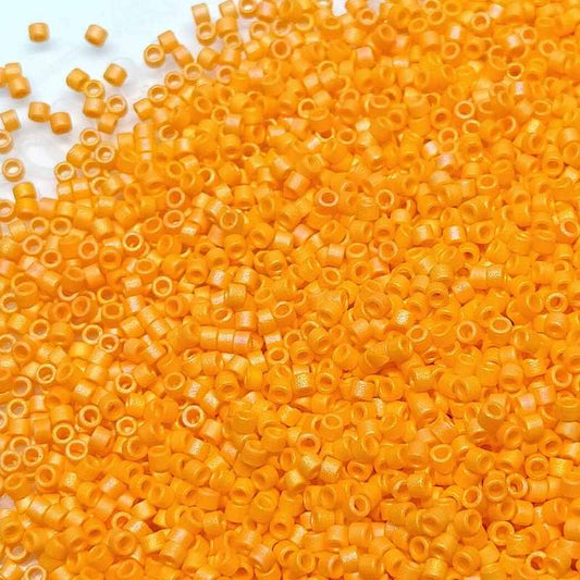 11/0 MIYUKI delica DB1593 - Matte Opaque Mandarin AB - 1gr.  - Miyukilandia