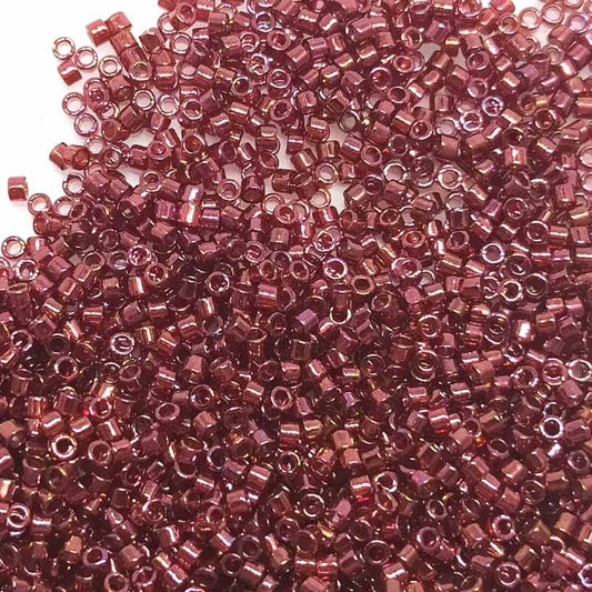 11/0 MIYUKI delica DB0116 - Metallic Luster Red - DB116 - 1gr.  - Miyukilandia