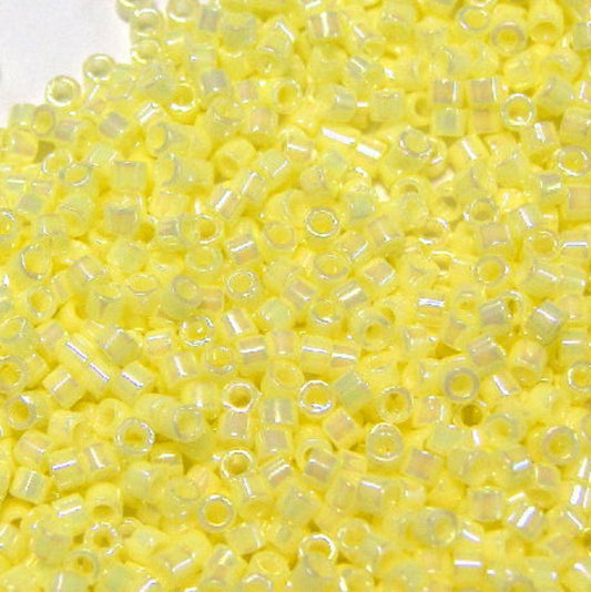 11/0 MIYUKI delica DB1501 - Opal Pale Yellow - 1gr.  - Miyukilandia