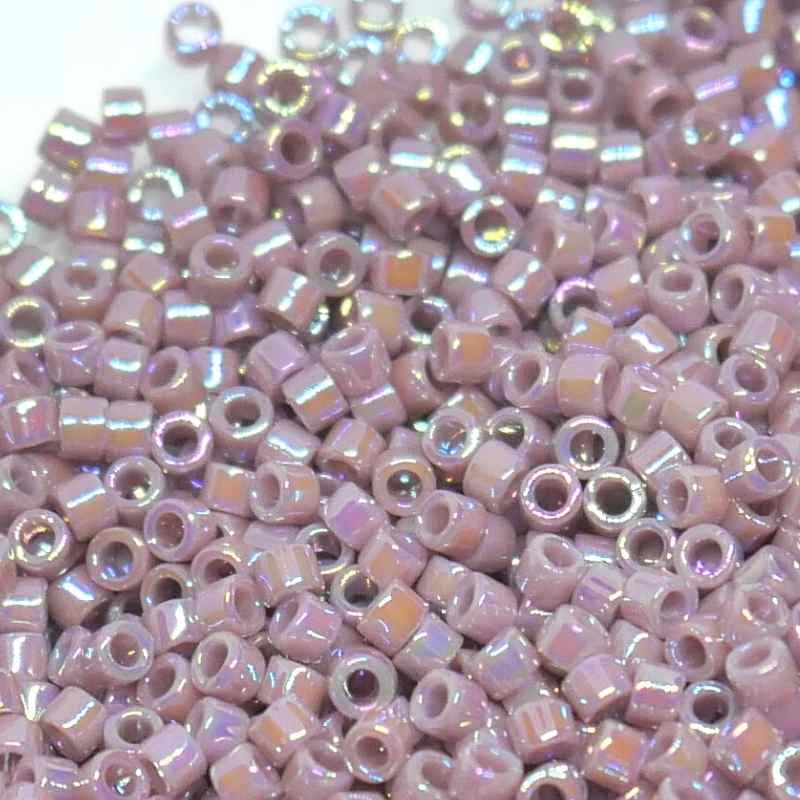 11/0 MIYUKI delica DB0158 - Opaque Lilac AB - 1gr.  - Miyukilandia