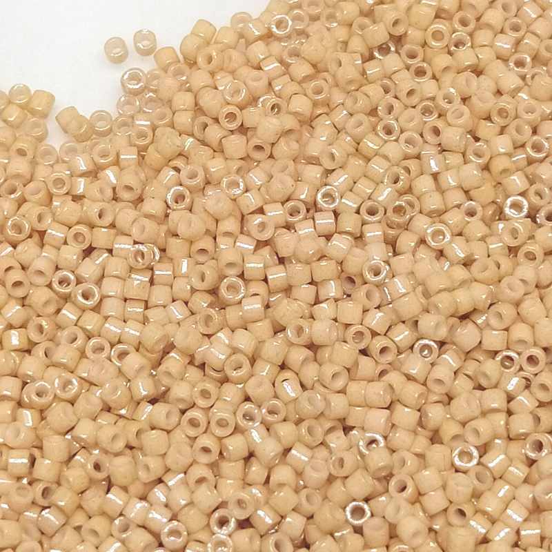 11/0 MIYUKI delica DB0208 - Opaque Luster Tan - 1gr.  - Miyukilandia