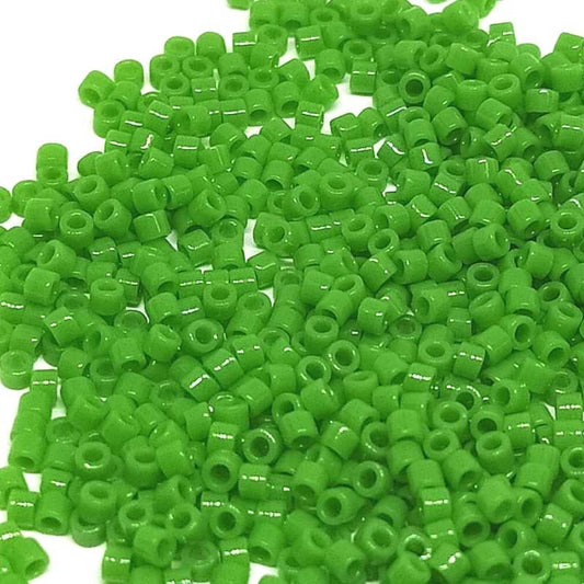 11/0 MIYUKI delica DB0724 - Opaque Pea Green - 1 gr.  - Miyukilandia