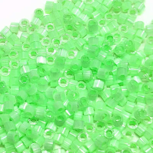 11/0 MIYUKI delica DB1858 - Silk Inside Mint - 1 gr.  - Miyukilandia