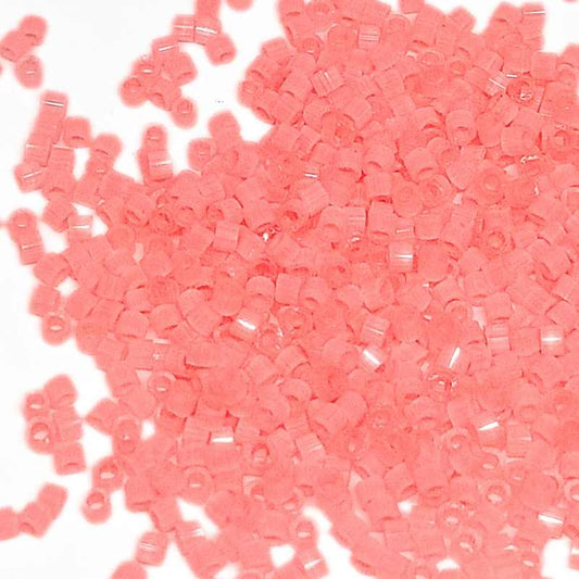 11/0 MIYUKI delica DB1856 - Silk Inside Pink - 1 gr.  - Miyukilandia