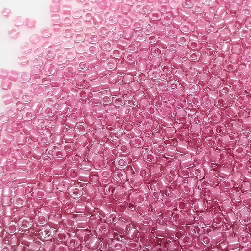 11/0 MIYUKI delica DB0902 - Sparkling Rose Lined Crystal - 1gr.  - Miyukilandia