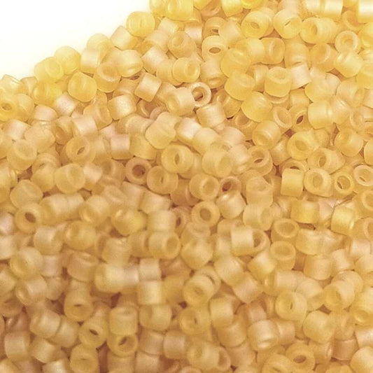 11/0 MIYUKI delica DB0852 - Transparent mate Light Topaz AB  1gr.  - Miyukilandia