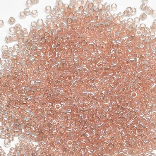 11/0 MIYUKI delica DB0106 - Trasp. Pink Luster -1gr.  - Miyukilandia