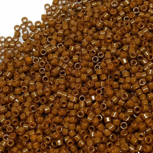 11/0 MIYUKI delica DB2142 Duracoat Cognac Opaque 1gr  - Miyukilandia