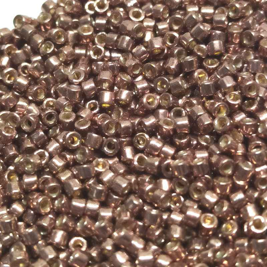 11/0 MIYUKI delica DB1843 Duracoat Galvanized Dark Mauve 1gr.  - Miyukilandia