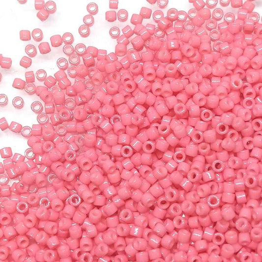 11/0 MIYUKI delica DB2115 Duracoat Opaque Guava - 1gr.  - Miyukilandia