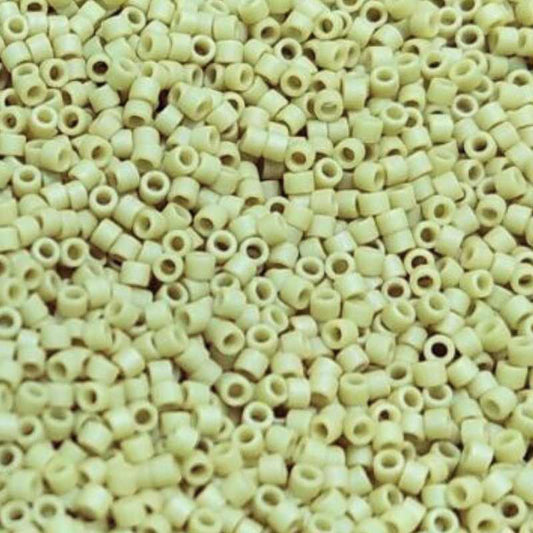 11/0 MIYUKI delica DB2290 Frosted Opaque Glaze Honeydew - 1gr.  - Miyukilandia