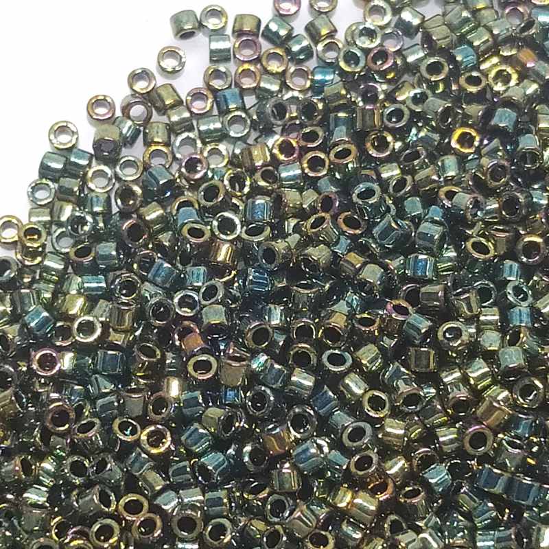 11/0 MIYUKI delica DB0024 Metallic Green - 1gr.  - Miyukilandia