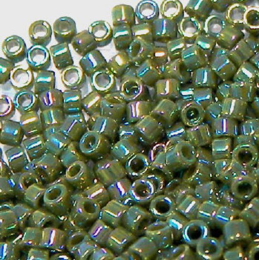 11/0 MIYUKI delica DB1575 Opaque Avocado AB - 1gr.  - Miyukilandia