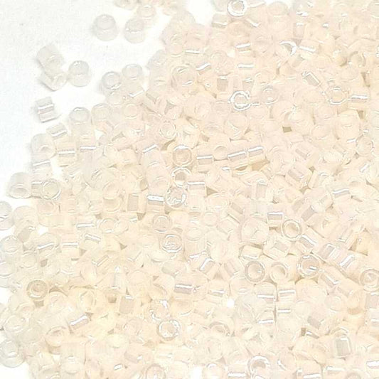 11/0 MIYUKI delica DB1530 Opaque Bisque White Ceylon - 1gr.  - Miyukilandia