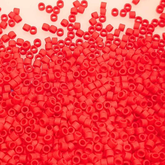 11/0 MIYUKI delica DB0757 Opaque Matte Red 1gr.  - Miyukilandia
