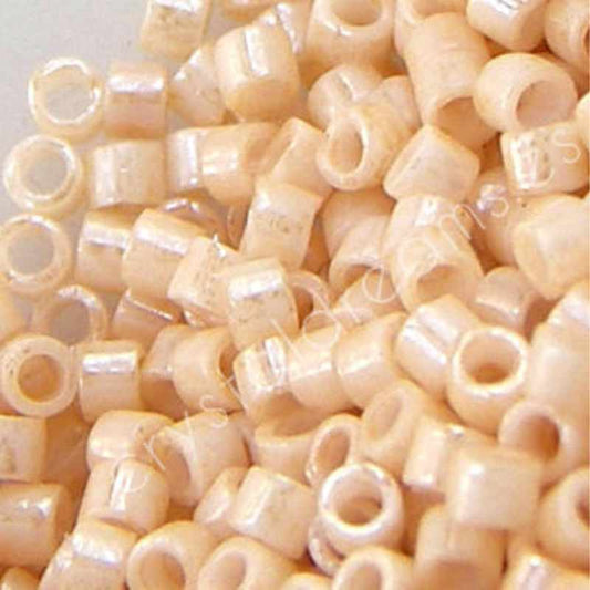 8/0 MIYUKI delica  - Light Beige - 1gr.  - Miyukilandia