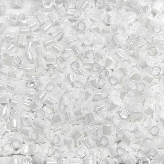 8/0 MIYUKI delica  - White Pearl White - 1gr.  - Miyukilandia