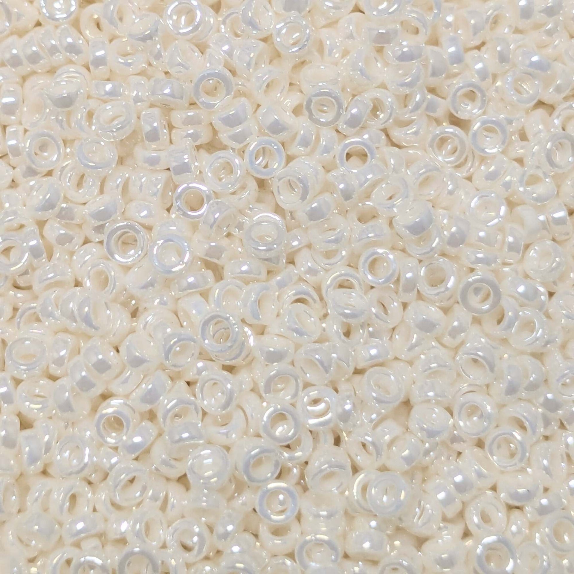 Abalorios Miyuki Distanciadores opaque ivory Pearl