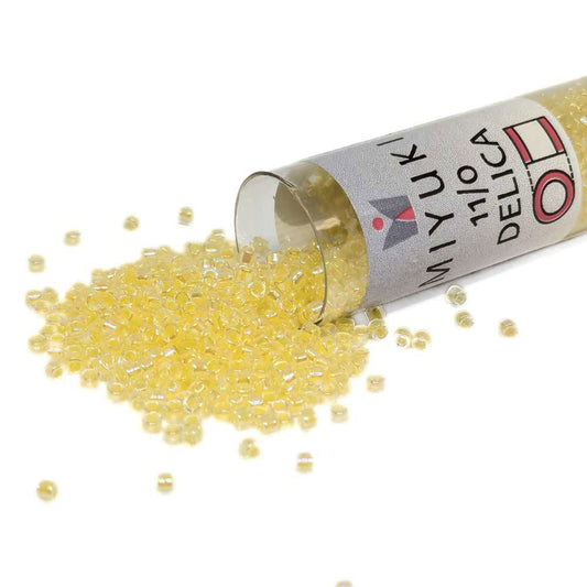 DB0053 Tubo Miyuki Delica 11/0 Lined Pale Yellow 7,2gr  - Miyukilandia