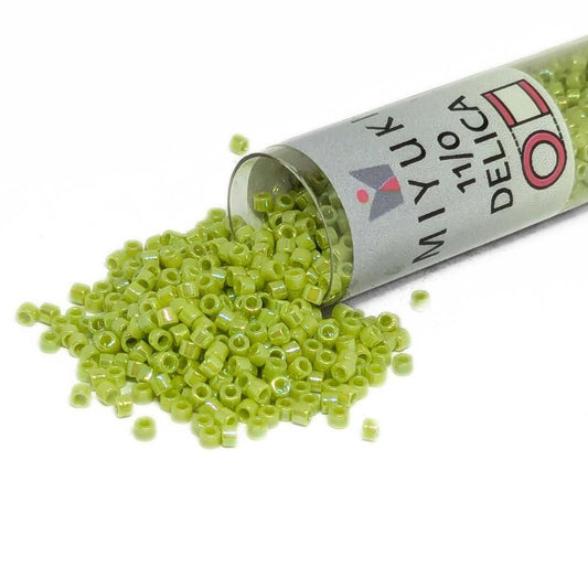 DB0169 Tubo Miyuki Delica 11/0 Opaque Chartreuse AB 7,2gr  - Miyukilandia