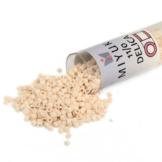 DB0353 Tubo Miyuki Delica 11/0 Matte Dark Cream 7,2gr  - Miyukilandia