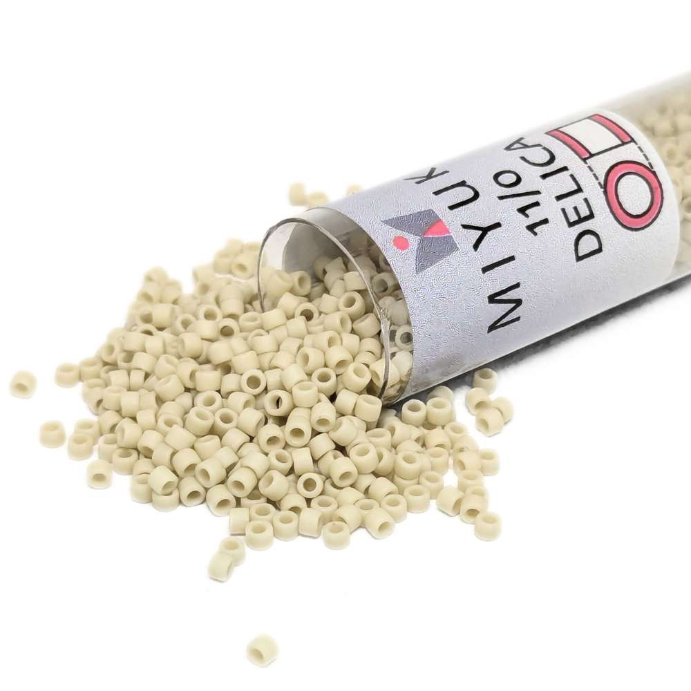 DB0388 Tubo Miyuki Delica 11/0 Matte Opaque Bone 7,2gr. -  