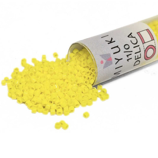 DB0721 Tubo Miyuki Delica 11/0 Opaque Yellow 7,2gr. -  