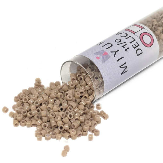 DB2105 Tubo Miyuki Delica 11/0 Duracoat Opaque Beige 7,2gr  - Miyukilandia