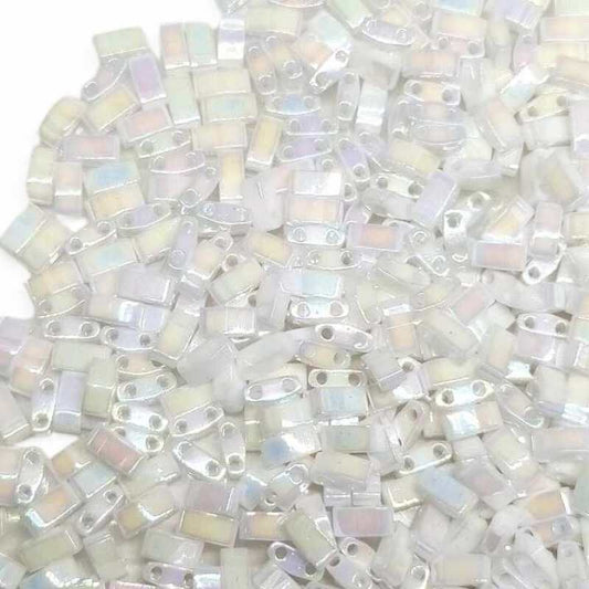 Miyuki Half-Tila - 2,5mm - 2 gr. - Pearl White Opaque  - Miyukilandia