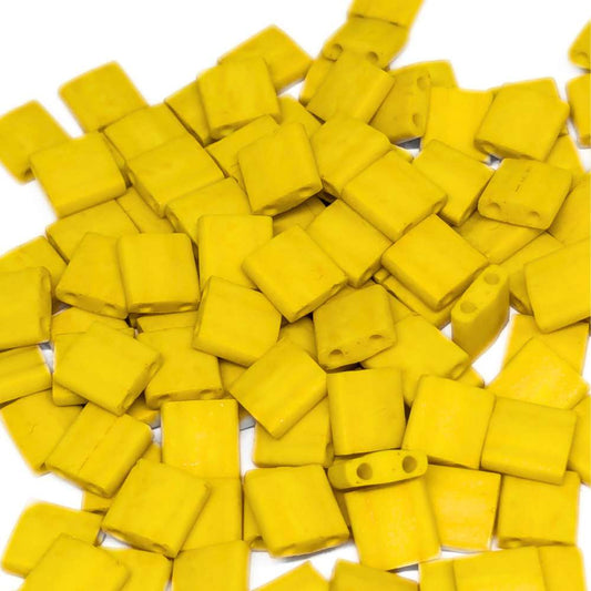 Miyuki Tila 2311 5mm -  pack de 2 gr. - Matte Opaque Canary -  