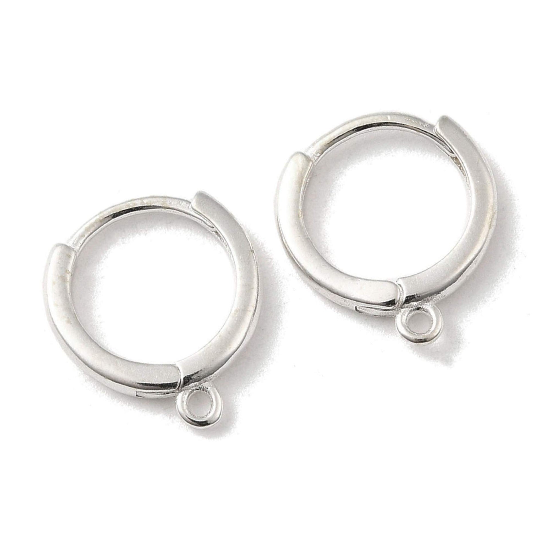 Arete de aro en plata de ley 925 con bucle y sello S925