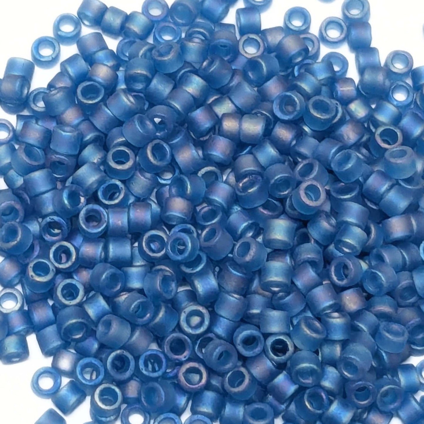 11/0 MIYUKI delica DB0862 - Matte Transparent Capri Blue AB - 1 gr.