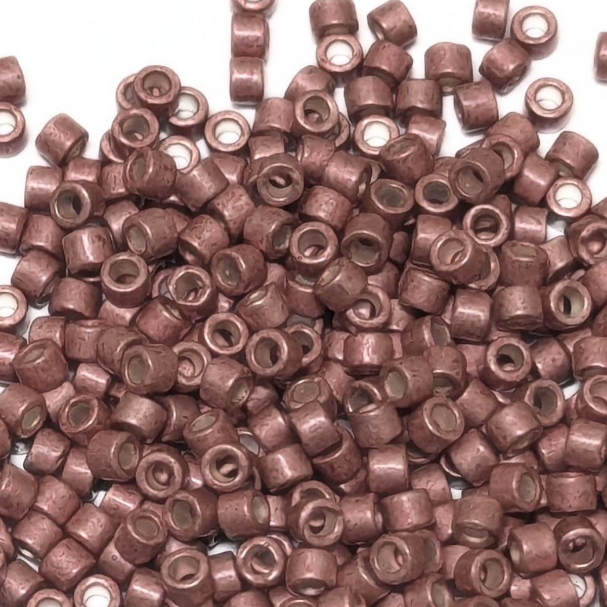11/0 MIYUKI delica DB1157 Galvanized Semi Matte Berry - 1gr.