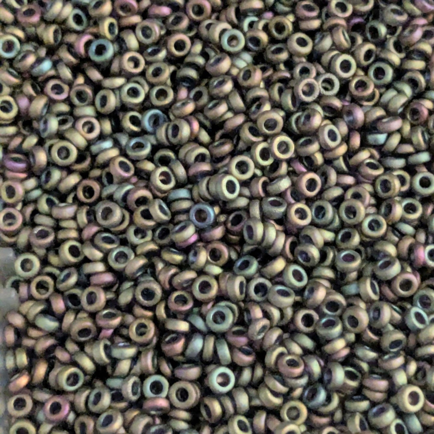 distanciadores miyuki 2,2mm matte metallic khaki iris